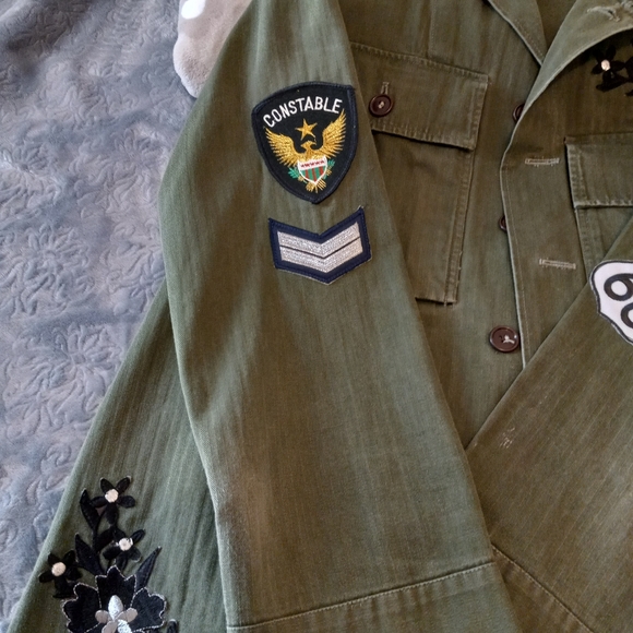 Army style jacket 💜  Vintage distressed look. Thanks for looking. - Picture 5 of 5